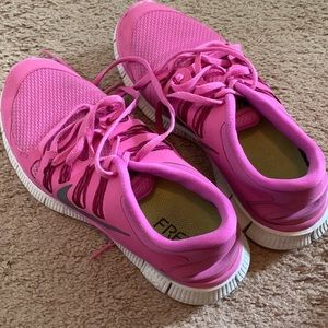 Women’s Nike pink size 9